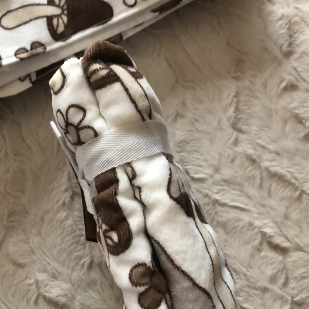 Deborah Connolly MUSHROOM Print Hand and Bath Towel Set